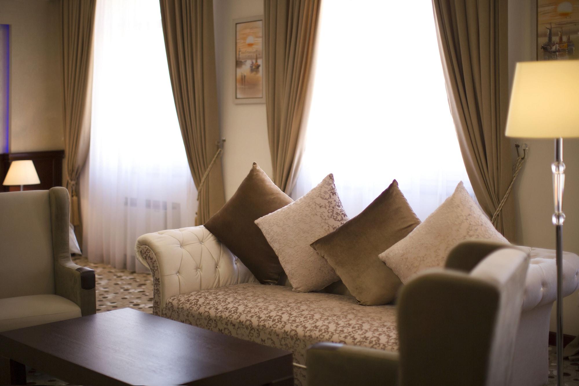 Central Hotel Yerevan Exterior photo
