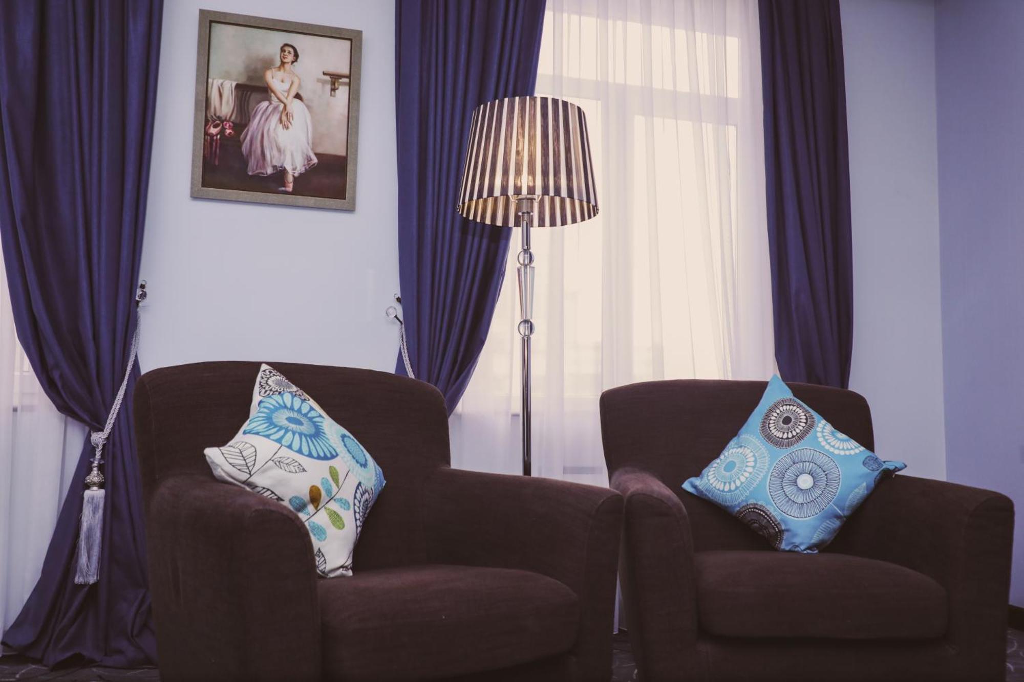 Central Hotel Yerevan Room photo