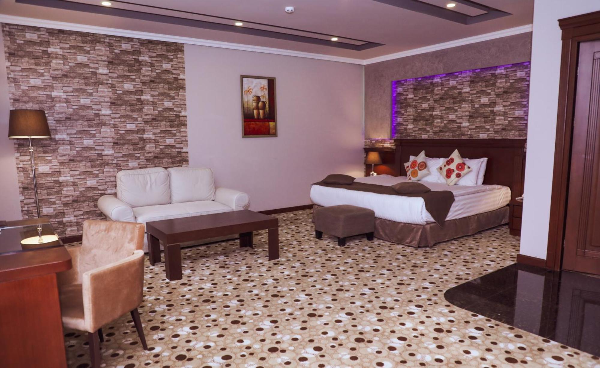 Central Hotel Yerevan Room photo