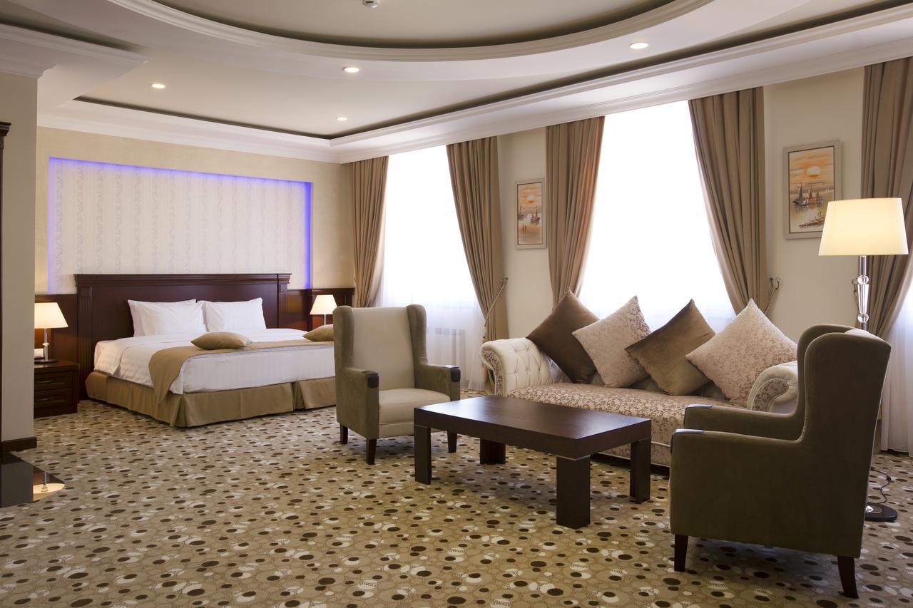 Central Hotel Yerevan Exterior photo