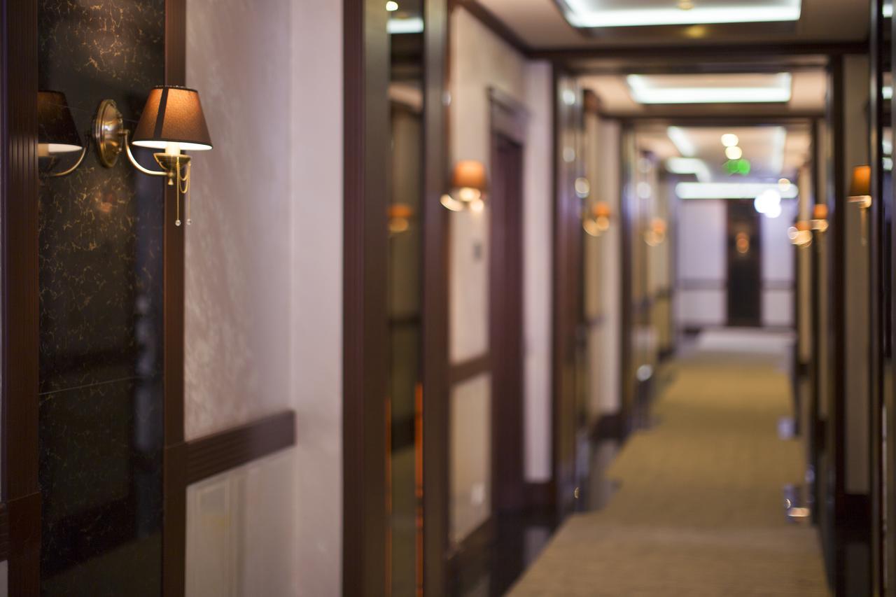 Central Hotel Yerevan Exterior photo
